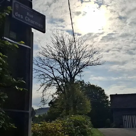 Vendégház Sous La Charpente La-Roche-en-Ardenne